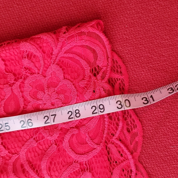 Red lace long sleeved dress lined size 0-2 Valentine's Day prom wedding - Picture 7 of 7